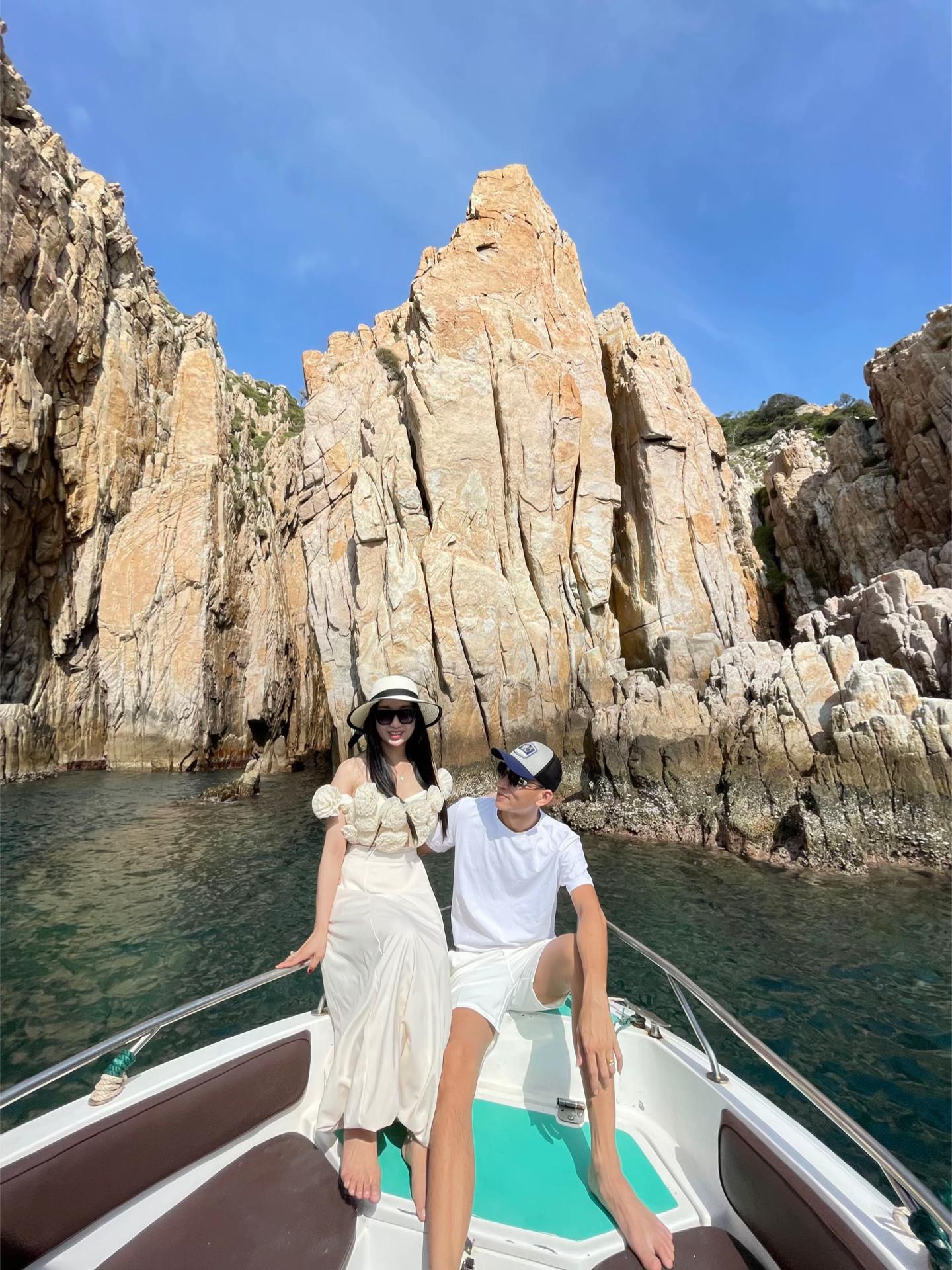 đặt tour cano Vĩnh Hy nagy hôm nay để trải nghiệm du lịch thú vị